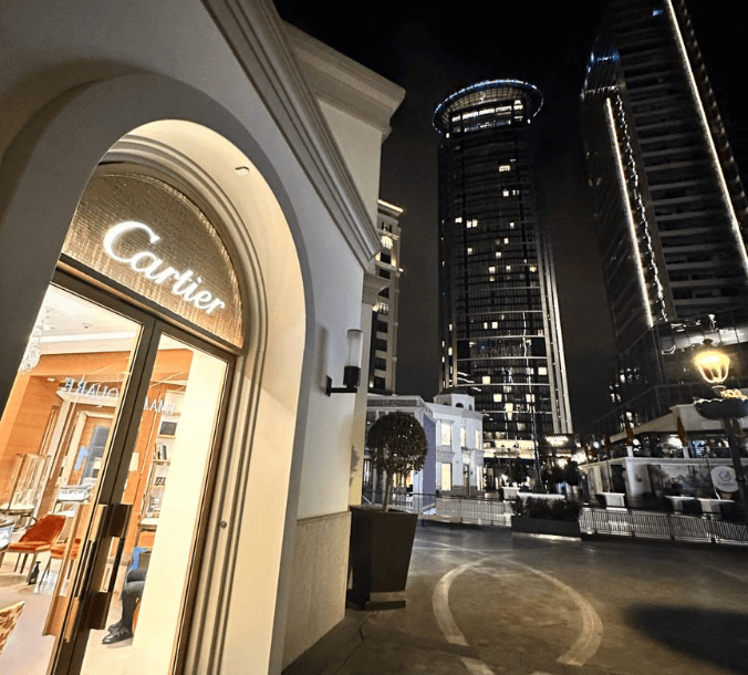 Palmiye Temizlik tarafından temizlenen Emaar Square Cartier mağazası